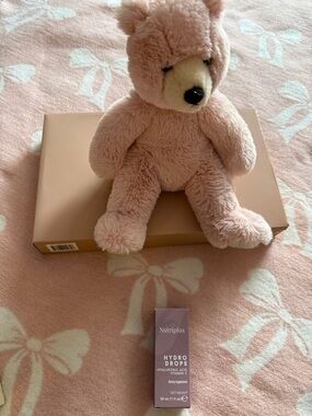 Farmasi Makeup Remover - Soft Pink and Beige Packaging